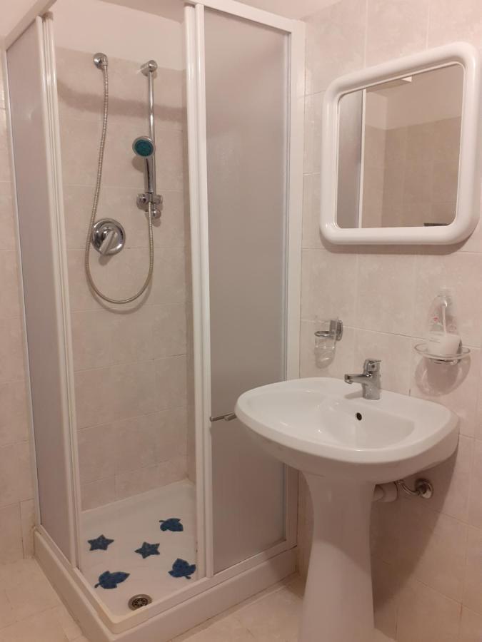 Appartement Casa Le Rondini à Mezzenile Extérieur photo
