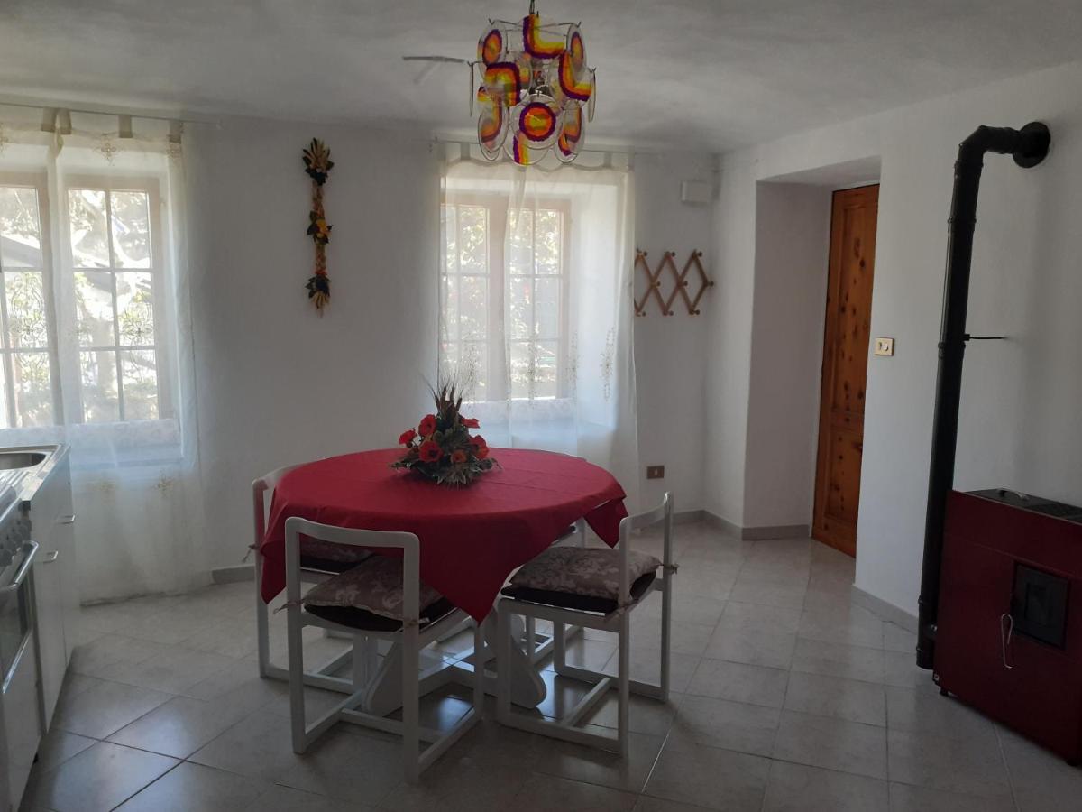 Appartement Casa Le Rondini à Mezzenile Extérieur photo